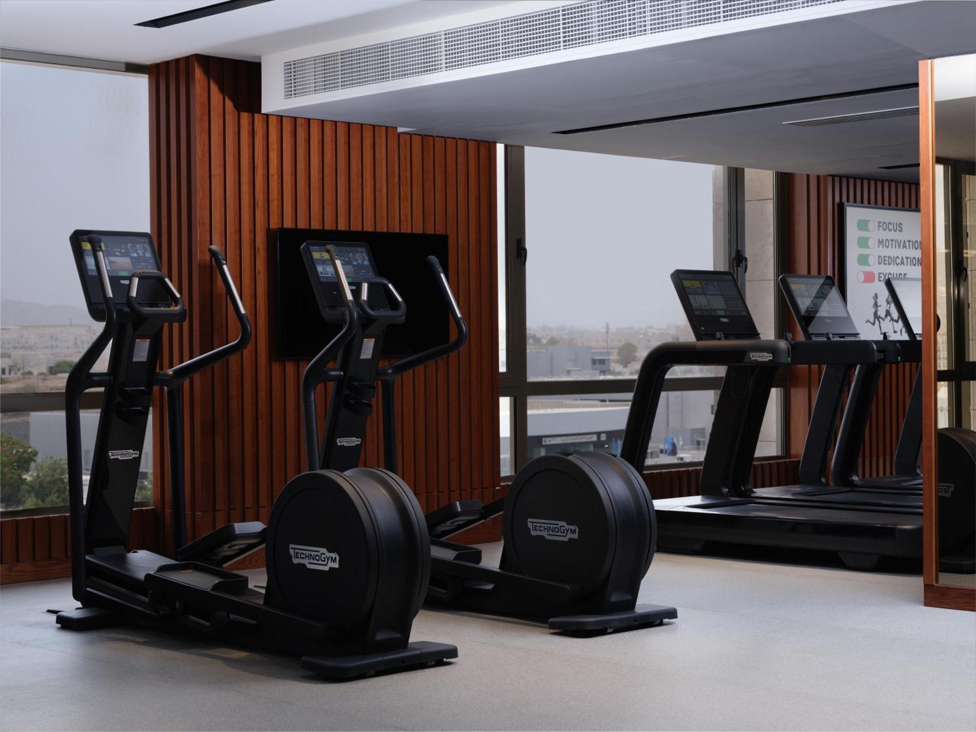 Hotel Doubletree By Hilton Qurum 4*