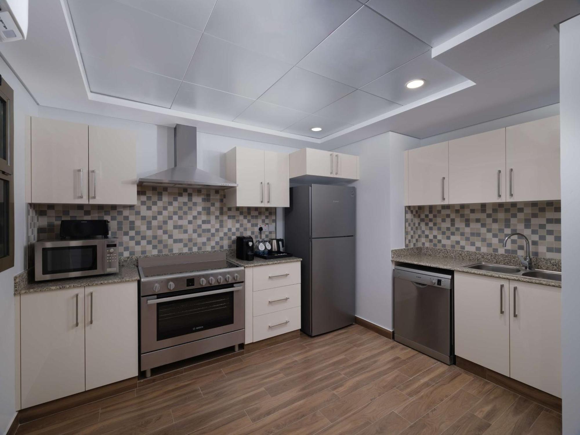 Doubletree By Hilton Qurum